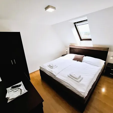 Penzión pre hostí Panda Tourist *